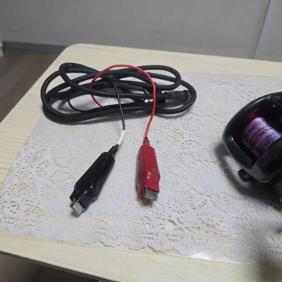 전동릴 팝니다.시마노 플레이즈 3000XP 전동릴